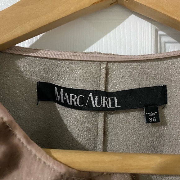 Jacket - Picture 4 of 5